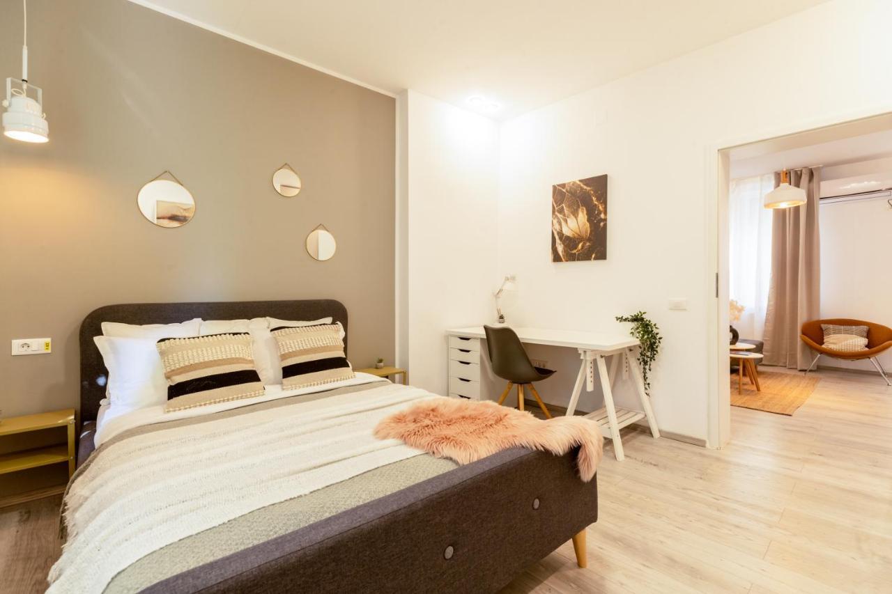 Ideal Stay: Spacious 2Br Apt Near Calea Victoriei Бухарест Екстер'єр фото