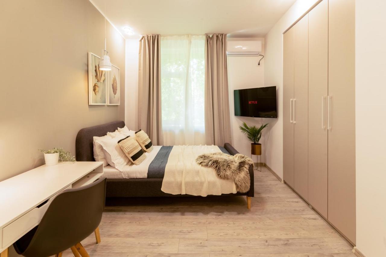 Ideal Stay: Spacious 2Br Apt Near Calea Victoriei Бухарест Екстер'єр фото