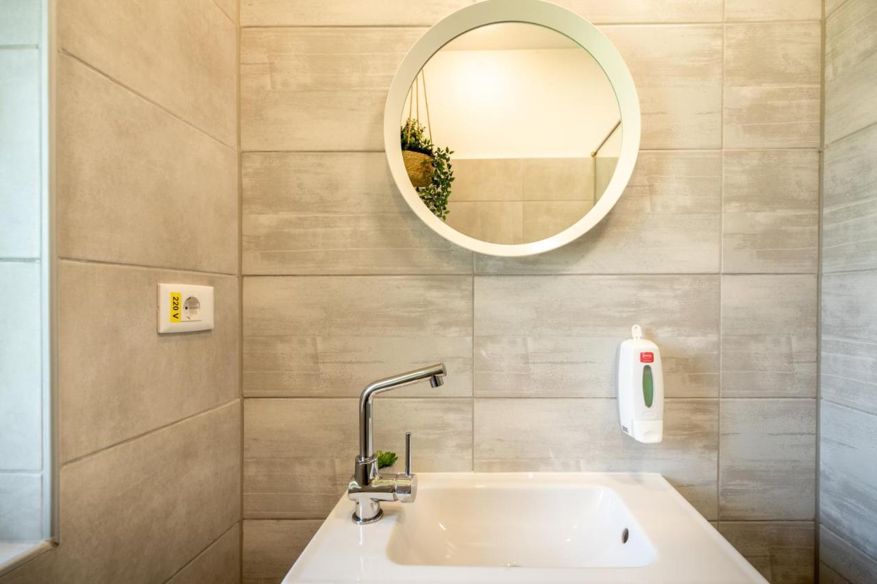Ideal Stay: Spacious 2Br Apt Near Calea Victoriei Бухарест Екстер'єр фото