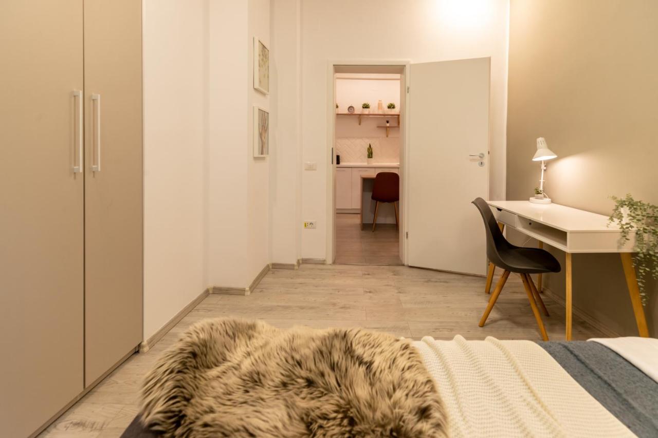 Ideal Stay: Spacious 2Br Apt Near Calea Victoriei Бухарест Екстер'єр фото