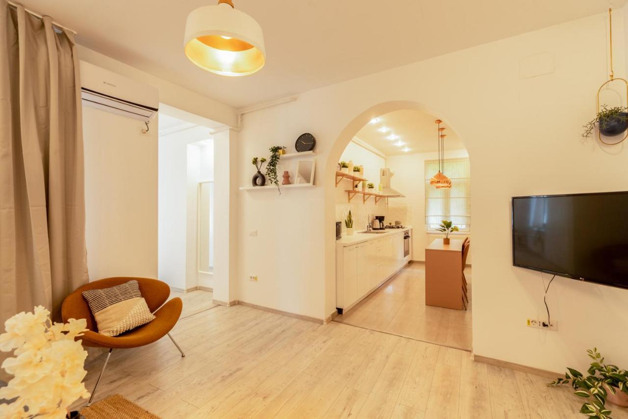 Ideal Stay: Spacious 2Br Apt Near Calea Victoriei Бухарест Екстер'єр фото